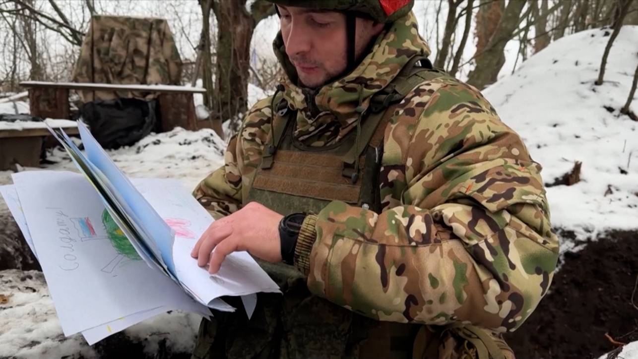 Школьники Курской области поздравили бойцов Северной группировки с Новым годом