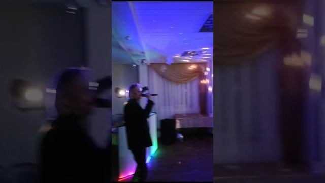 Пою