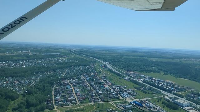 Полет над Казанью на Цессне: 4K-вид с высоты птичьего полета