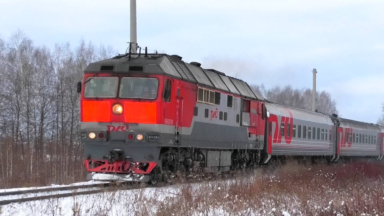 ТЭП70-0364 с пригородным поездом Екатеринбург-Пасс. - Егоршино