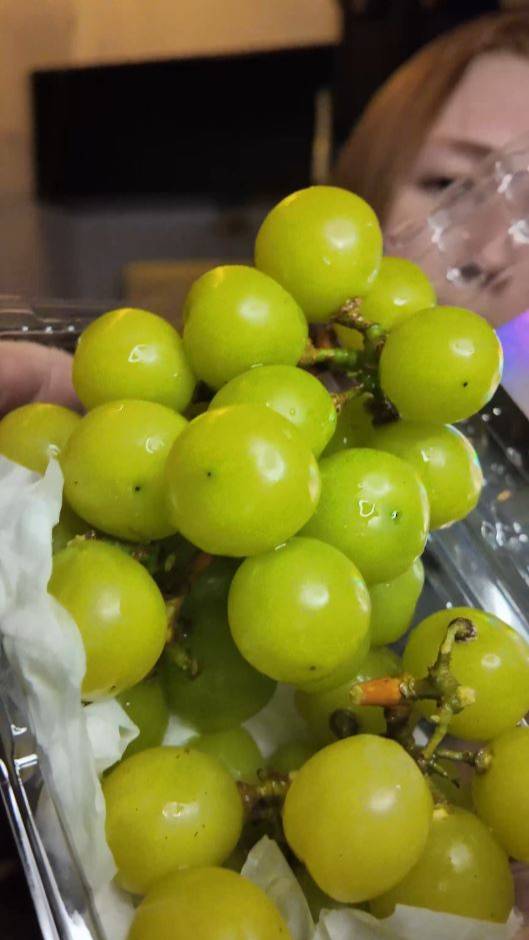 Корейский виноград #asmr #mukbang #koreangrape #asmrfood #food #корейскийвиноград #eliza #элиза