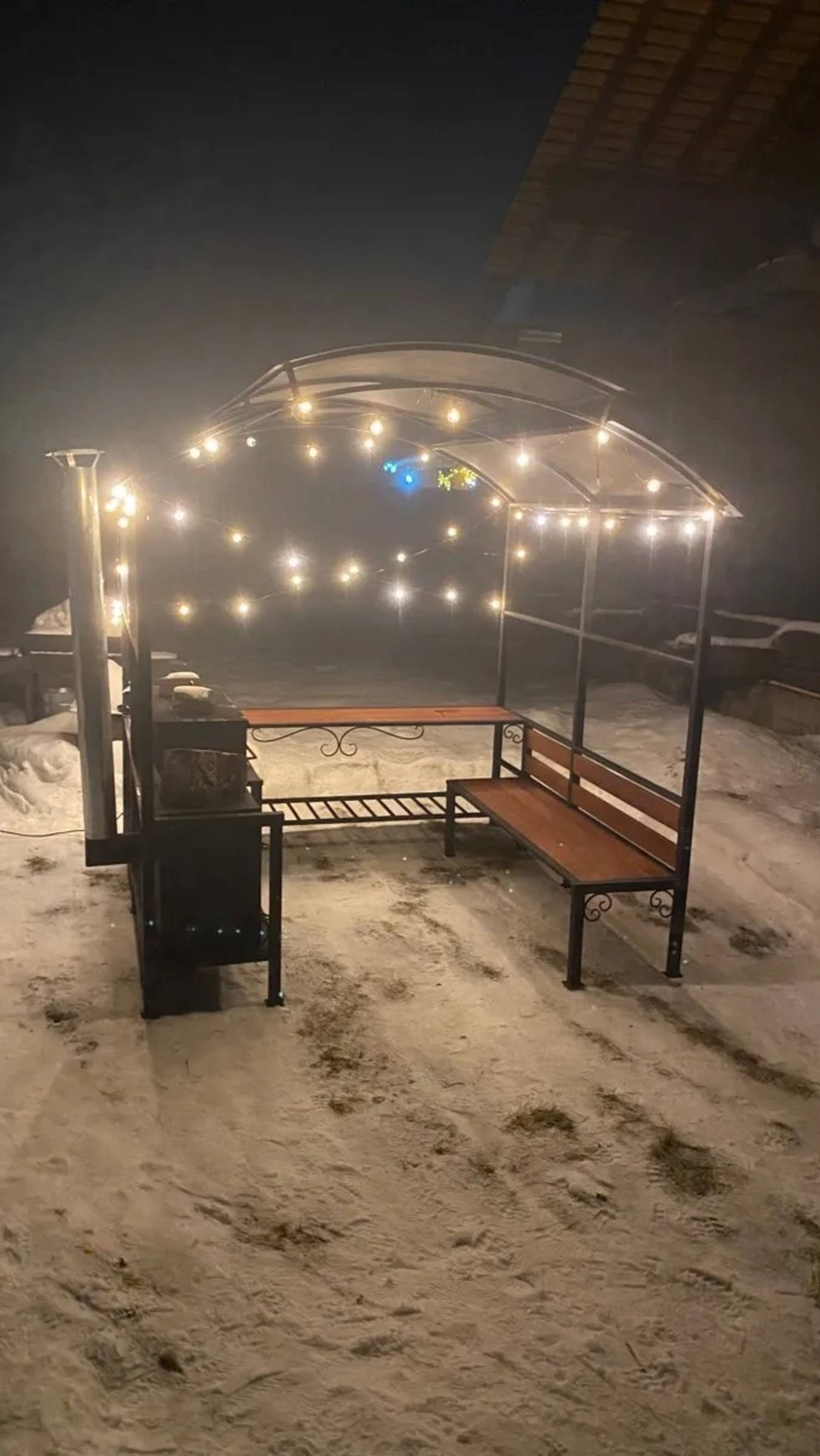 Беседка-мангал "Семья-9" по т.84957644402 или mos-mangal.ru/?p=26889
⠀