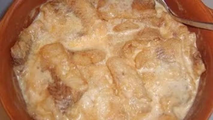 Рыба в сливочно-луковом соусе