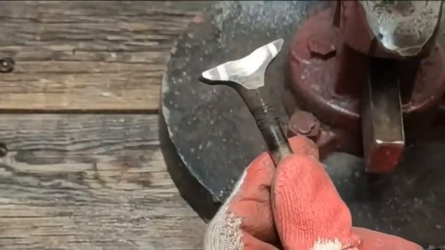 Amazing invention by a first-rate craftsman. Self-made from an old brake pad
