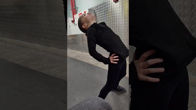 Резеда тренировка перед льдом.mp4