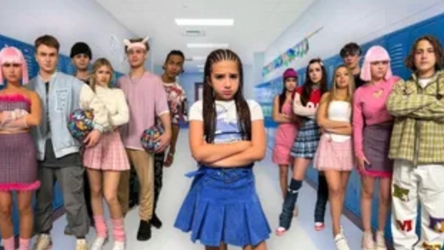 КАМПУС - СТАЛА ИЗГОЕМ В ШКОЛЕ 🤯 ПРЕДАЛА ПОДРУГ 😱 ПОДРОСТКИ ПРОТИВ АМИНЫ