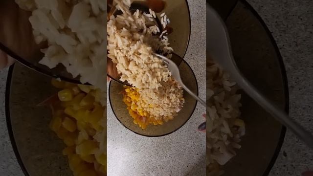 Легкий крабовый салат с бурым рисом (без майонеза); russian salad #food #вкусно #рецепты #cooking