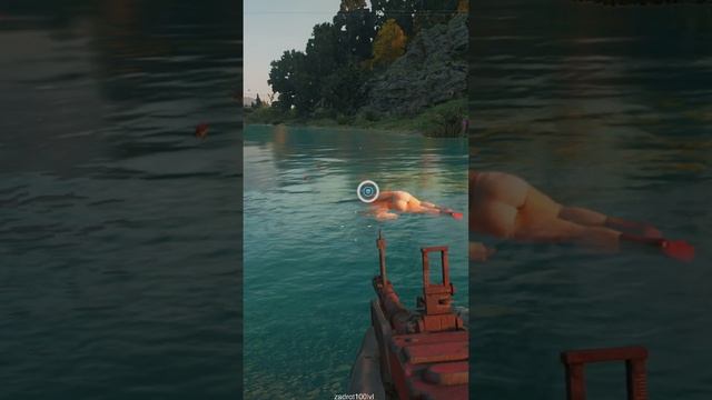 ГОЛЫЙ МУЖИК КУДА-ТО ПЛЫВЁТ В ФАР КРАЙ НОВЫЙ РАССВЕТ #shorts