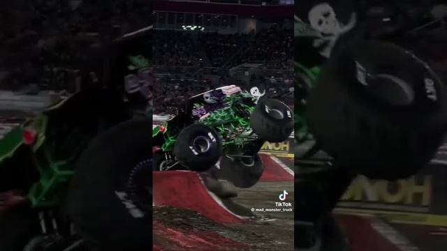 grave digger 40 лет monster jam