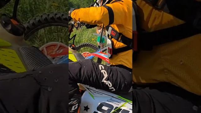 На этой королевской эндуро-гонке отжались все! #shorts #enduro #shortsvideo #эндуро #hardenduro