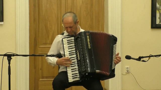 Аккордеонист  Владимир НИКУЛИН "Попурри на темы французских вальсов"