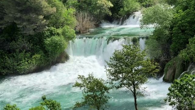 Водопад на реке