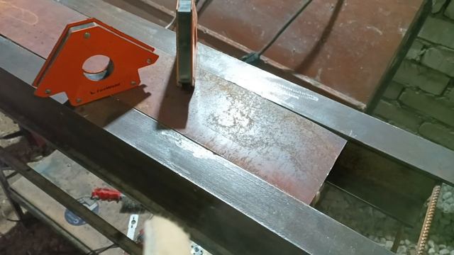 Гаражный человек. Устройство перемычки в несущей стене из кирпича.