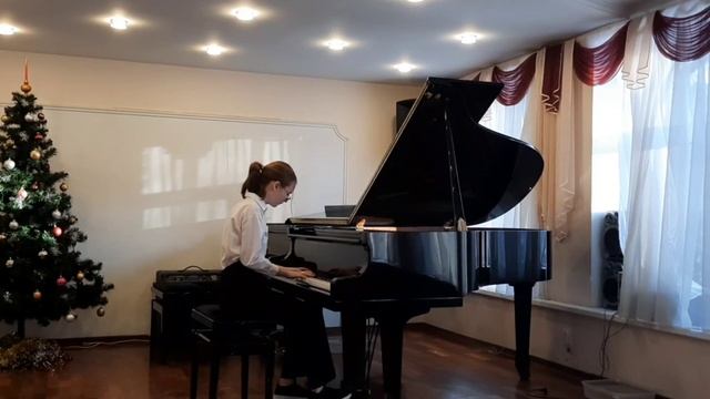 Агапова Аня, 13 лет. В. Ребиков, Вальс фа диез минор
