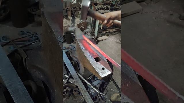 #Штемпельная #фактура #на #полосе #40x4