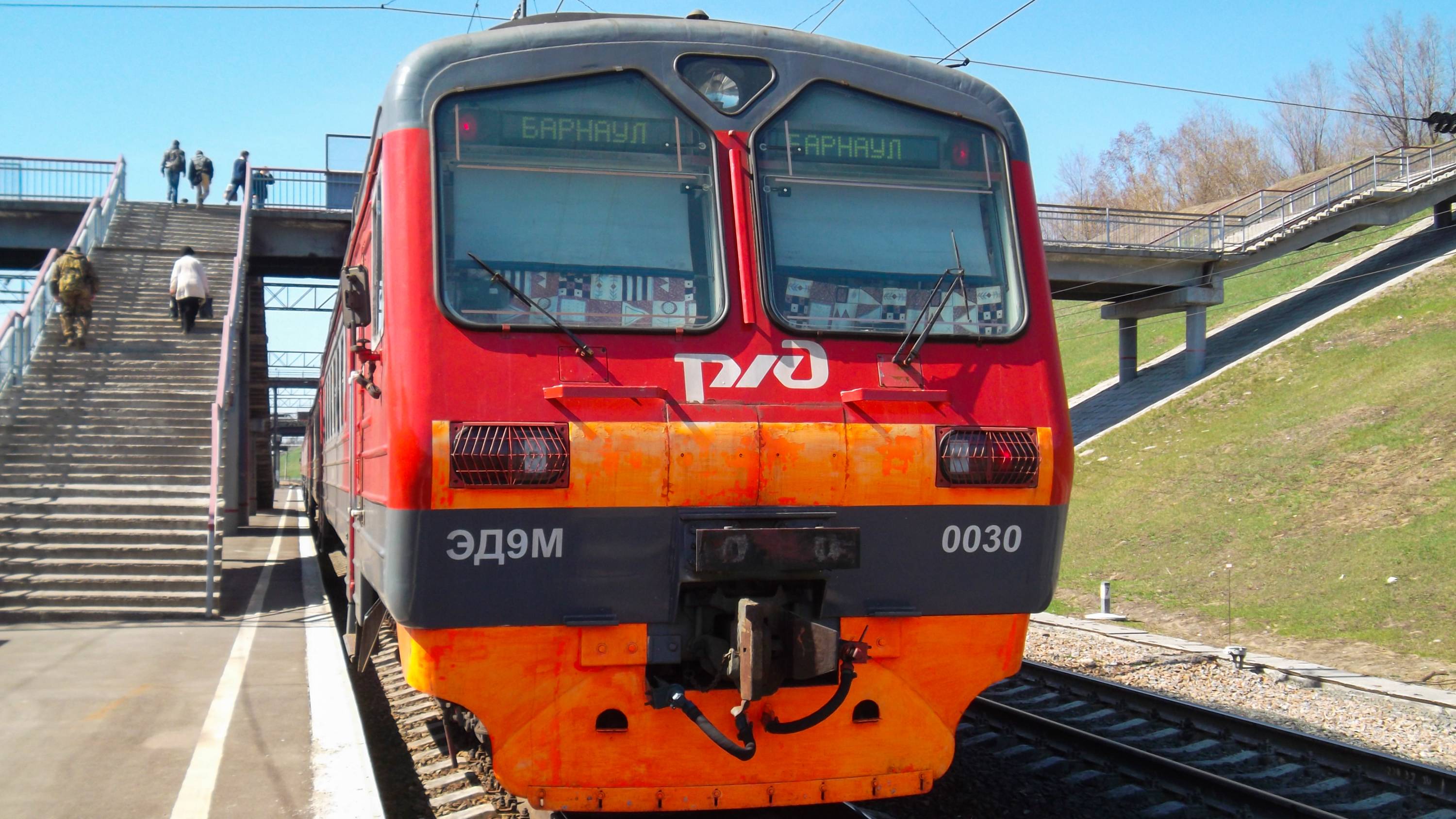 Электропоезд ЭД9М-0030. Покатушки от Присягино до моста через Обь+обзор салона.