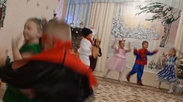 Фрагмент утренника группа "Подсолнушек"