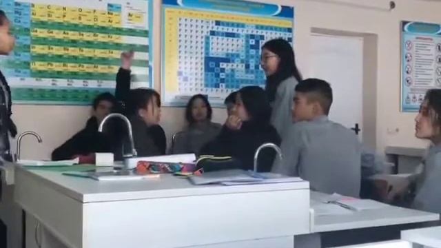 1-курс студенттерінің “Биология” және “Химия” пәндерінің сабақ барысынан үзінді