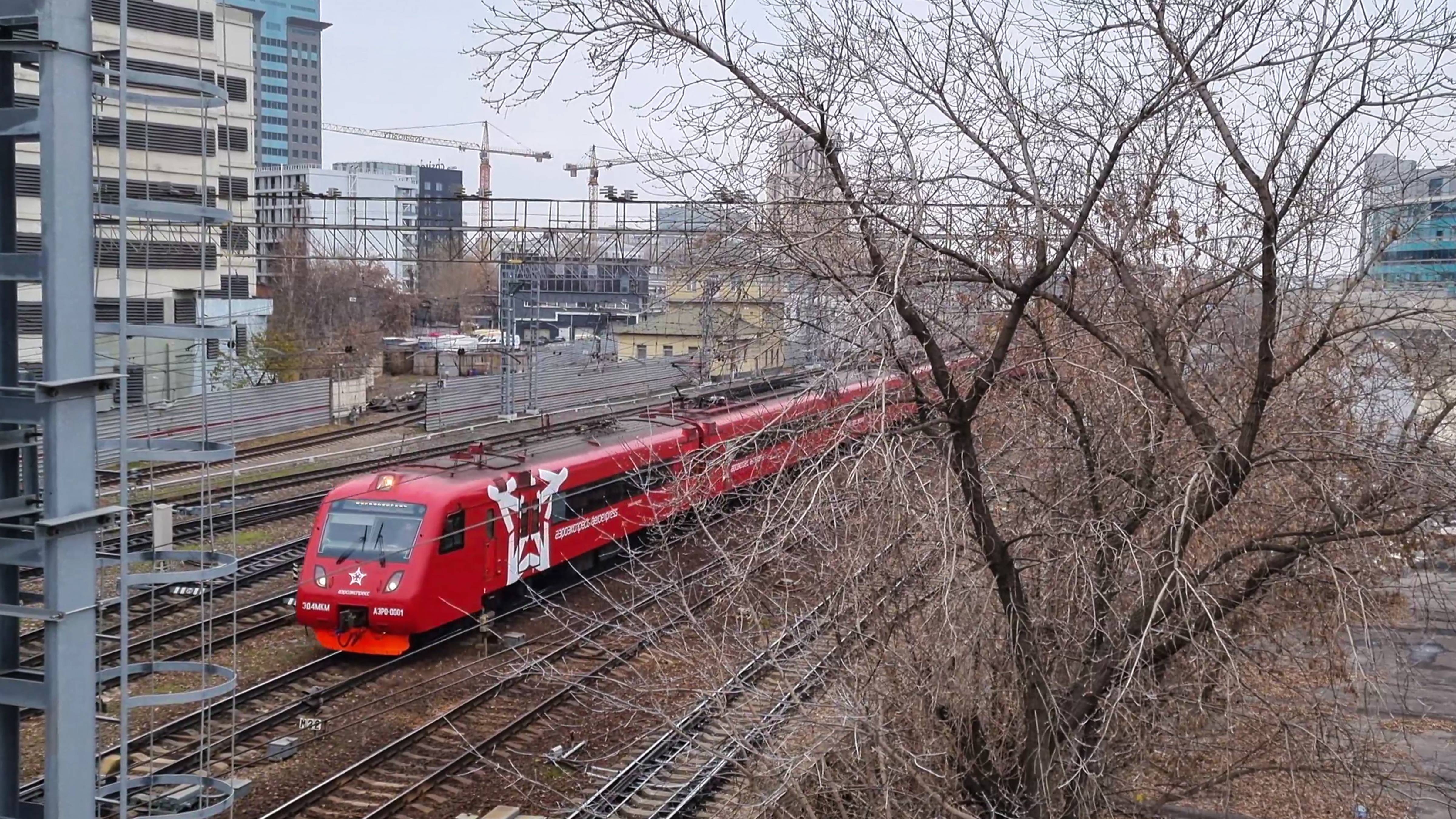 Электропоезд ЭД4МКМ-АЭРО-0001 на ст. Москва-Пассажирская-Павелецкая