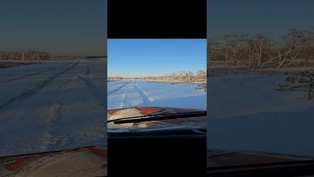 работаем, снег чистим