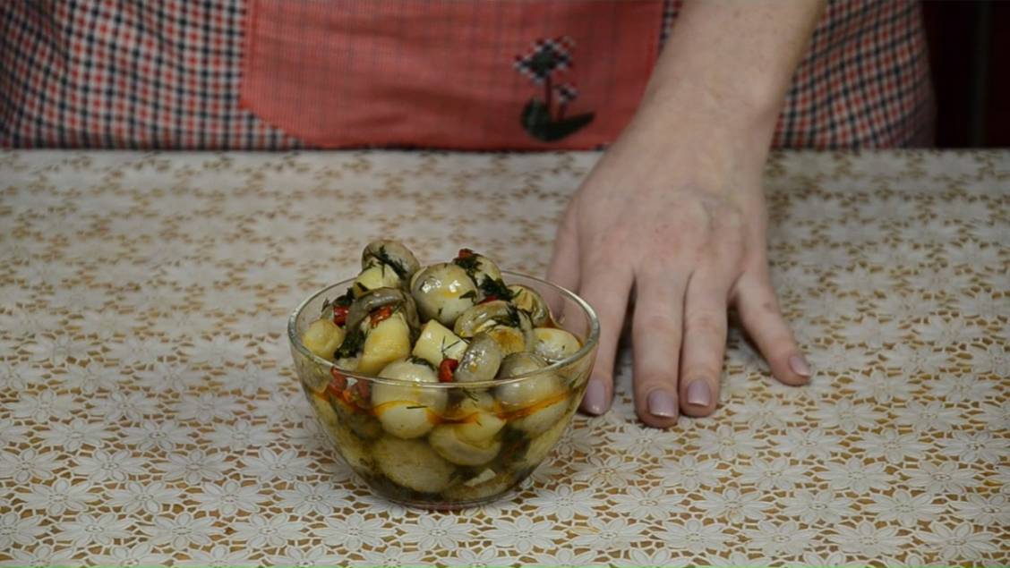 Съедят Первыми Вкусные Маринованные Шампиньоны: Быстрый Рецепт в Домашних Условиях!