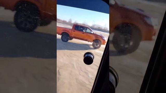 UAZ VS TOYOTA