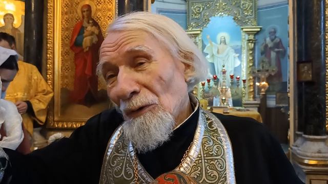 Настоятель Спасского храма прот.Виктор