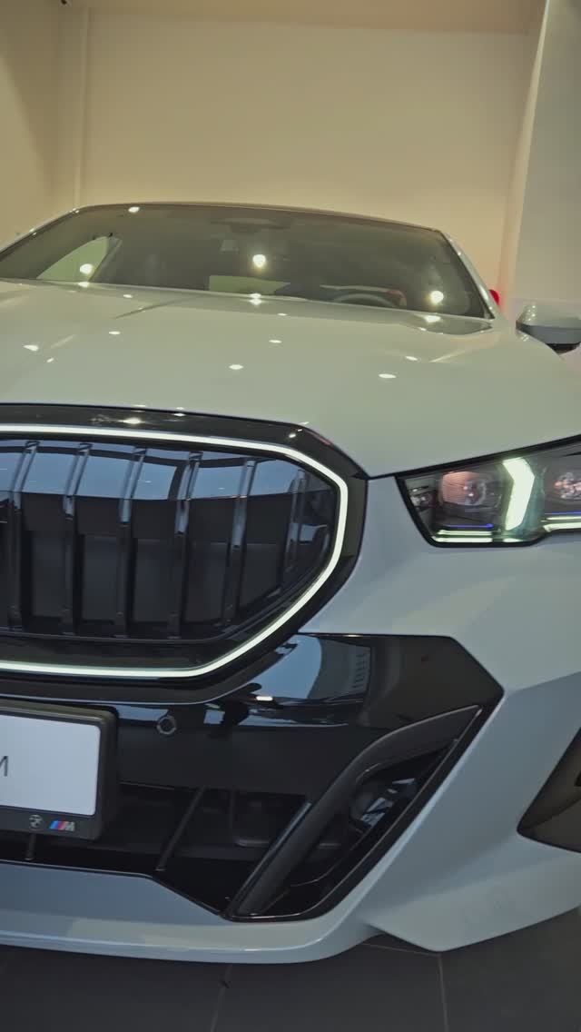 Доводчики BMW 5 er G60 2025