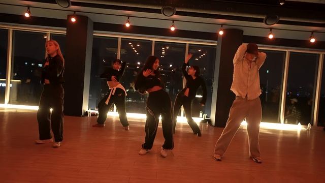 DRINKS OR COFFEE - ROSÉ ⧸ MONROE X MOOD DOK Choreography