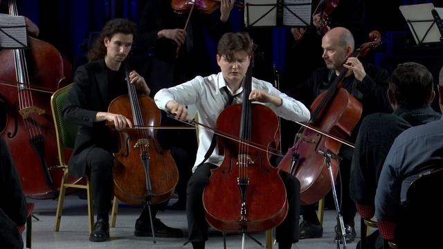 Haydn Cello Concerto №1. Serafim Volkov -Cello. Chamber orchestra Divertisment.