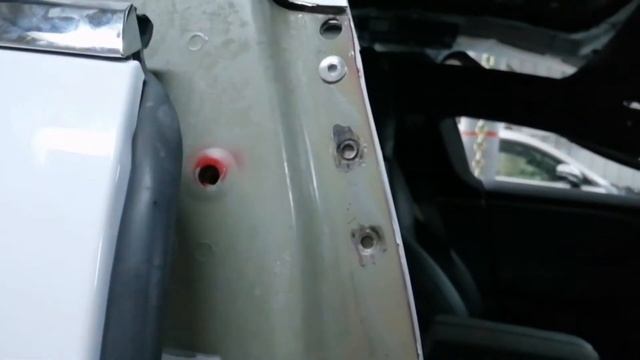 Замена средней стойки Tesla Model S - Сервис по ремонту
