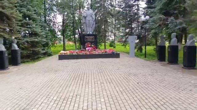 кичменский городок вологодская область.сквер памяти.