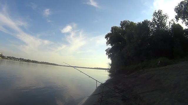 Рыбалка за  новым мостом,в черте города....