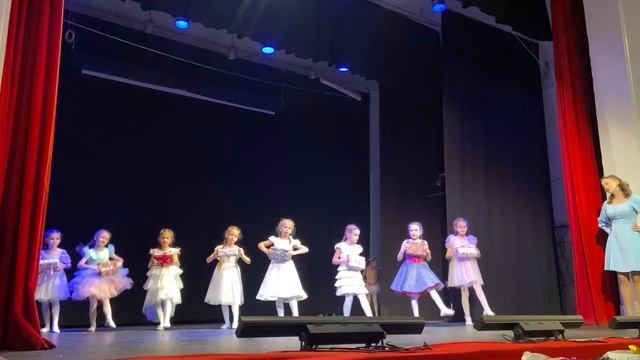 Танец малышей, ночь перед Рождеством. Волжаночка.  новый год 2024