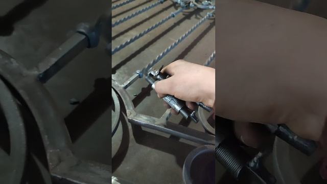 Приспособление для сборки решеток и балконов и перил