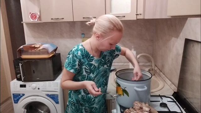 Целый день за полчаса! ☺️ Варим холодец, идём в магазин и поболтаем! ☺️
