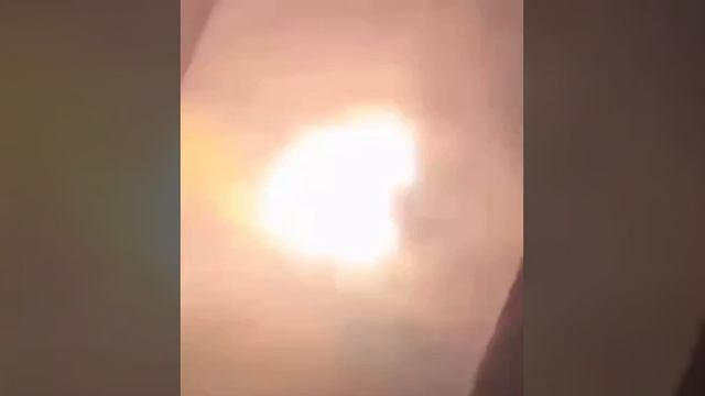 Самолёт вспыхнул после неудачной посадки в Канаде