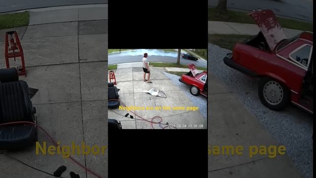 Сосед его поддерживает :)