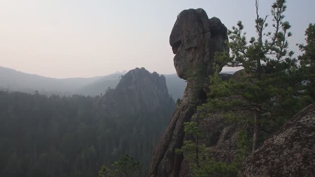 Скала "Манская баба"