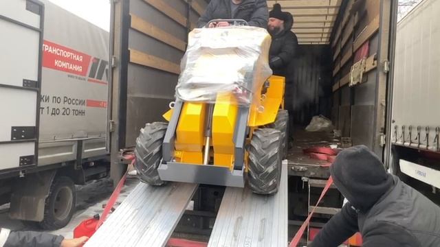 BAUMECH разгрузка первой партии.mp4