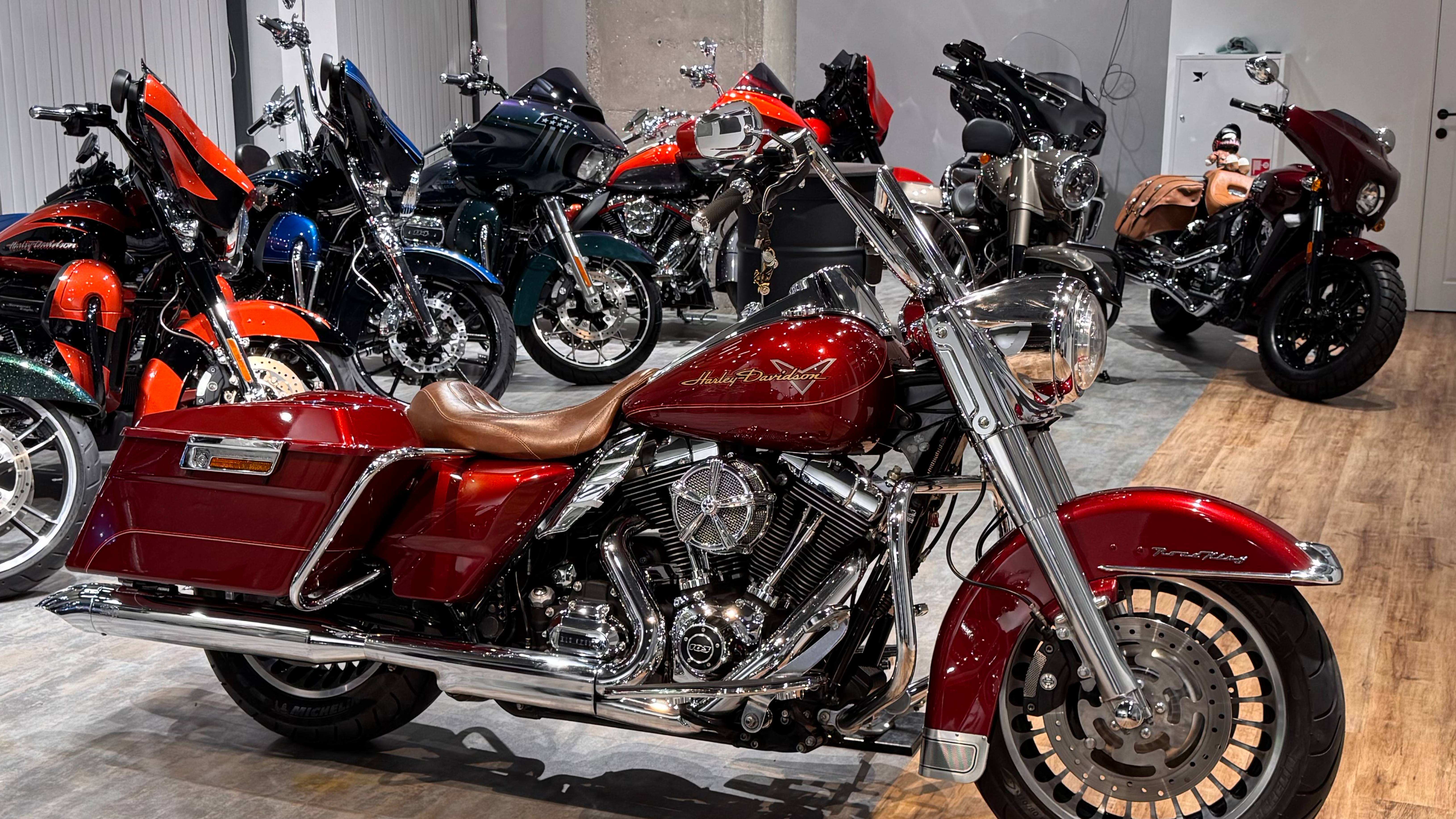 2009 HD Road King Cherry Pearl 9K