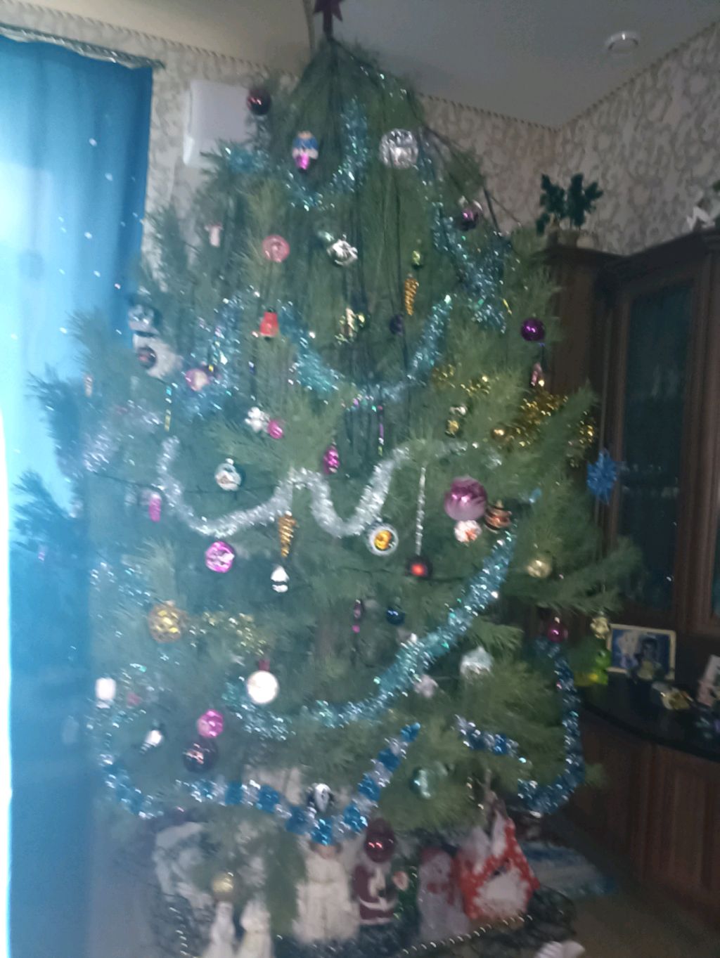 КАК МЫ УСТРОИЛИ НАШ ДОМ К НОВОМУ ГОДУ!!!!