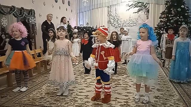 Фрагмент утренника группа "Неваляшка"