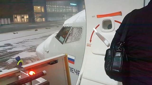 Взлет Boeing 737-800 Волгоград  Москва  Аэрофлот