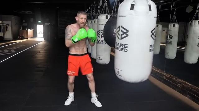 How Pro Fighters hit the Heavy Bag to IMPROVE