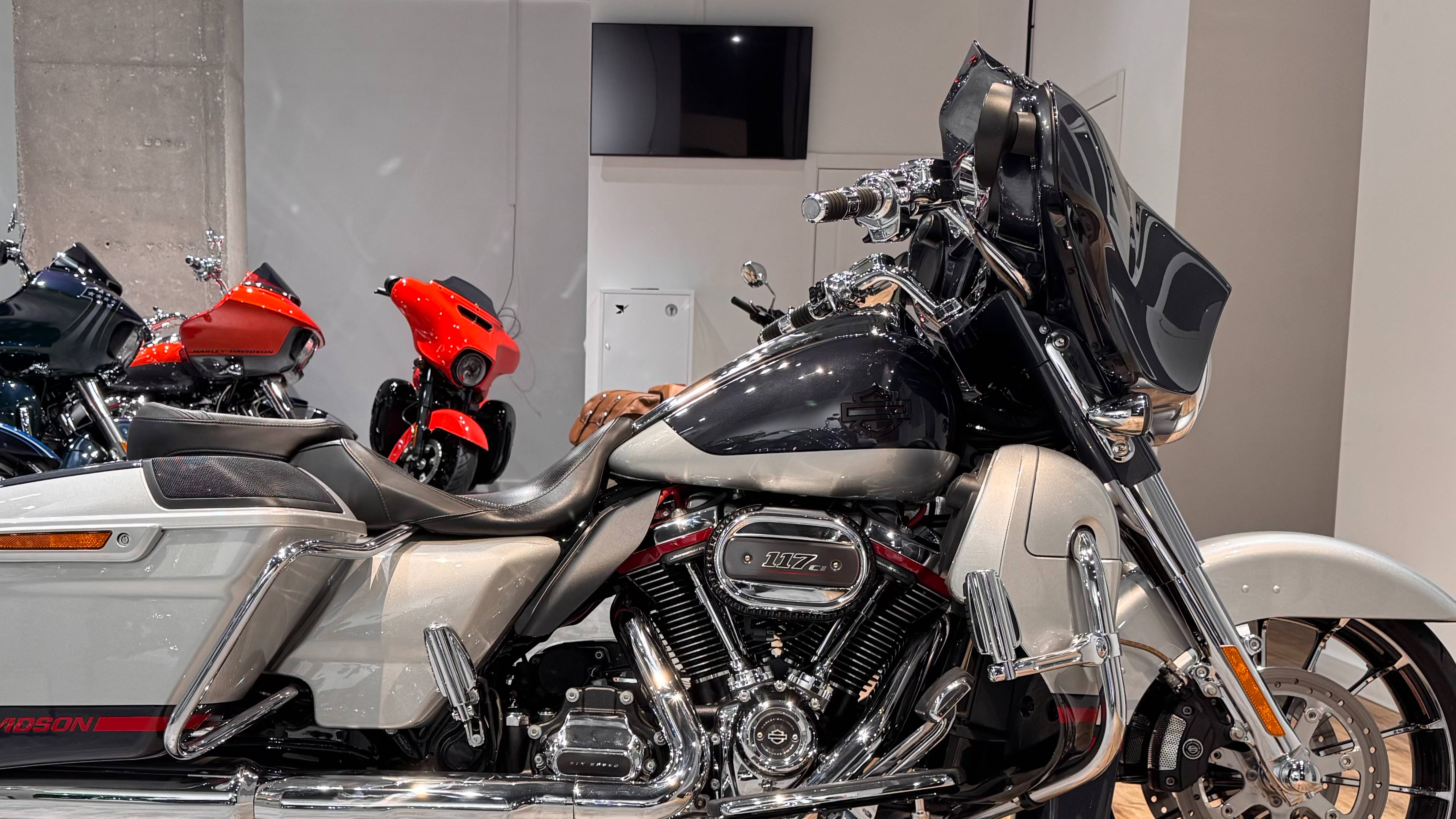 2019 CVO Street Glide Special