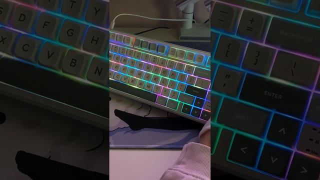 Это Топовая механическая игровая клавиатура Royal Kludge R75