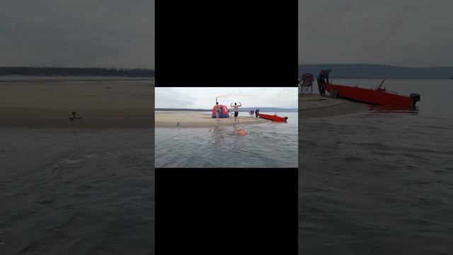 Почему надо завязывать плавки?  #shibargan #юмор #баняпалатка #прикол #мобиба #закаливание #отдых