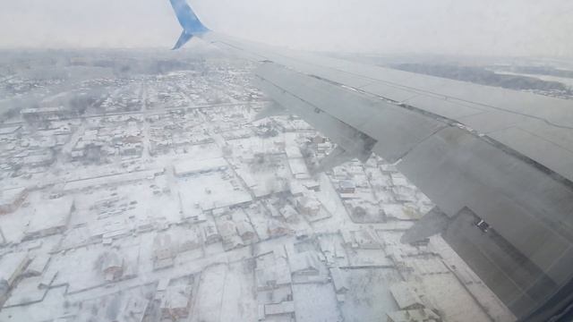 Приземление в Чебоксарах Boeing 737-800  Победа