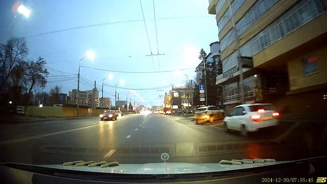 Автобус нарушитель.mp4